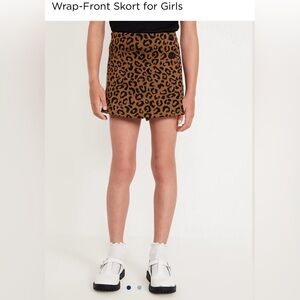 Old Navy Girls Leopard Skort Size Large (10-12). NWT